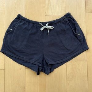 Vuori Shorts